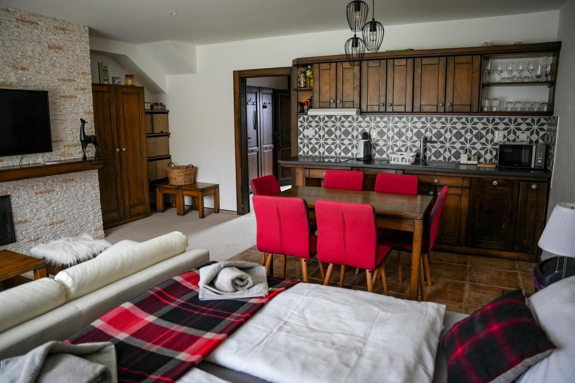 Family Apartment In Татранска Ломница Экстерьер фото