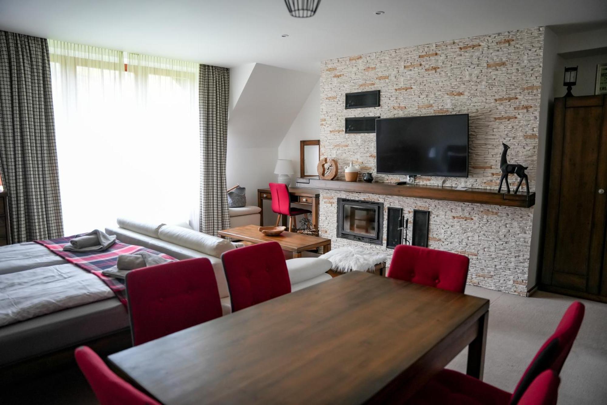 Family Apartment In Татранска Ломница Экстерьер фото